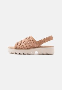 Neizvēlēts, diva/royal