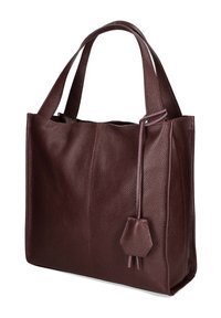 Wijnroze leren shopper met een gestructureerd oppervlak, rechte zijkanten, dubbele handvatten en een kleine decoratieve accent aan een zijkoord.