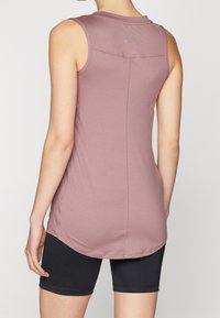Nike Performance Top - mauve