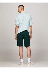 Tommy Hilfiger HARLEM - Shorts - hunter
