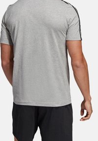 adidas Performance Camiseta estampada - grey