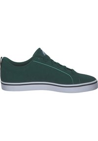 adidas Originals PACE  - Baskets basses - cgreen ftwwht shagrn