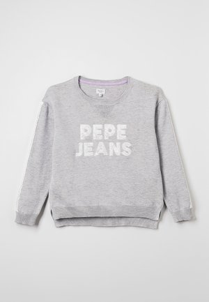 Jasnoszara bluza z okrągłym dekoltem z białym napisem "PEPE JEANS" z przodu i białymi paskami na rękawach, rozłożona na płasko na białym tle.