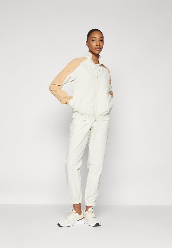 TRACKSUIT SET - Tracksuit - alpine snow2