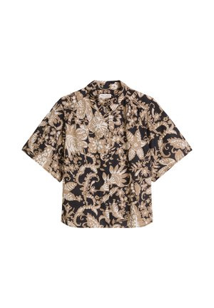 Kortarmig knopenoverhemd met beige en witte bloem- en bladpatronen op een zwarte achtergrond.