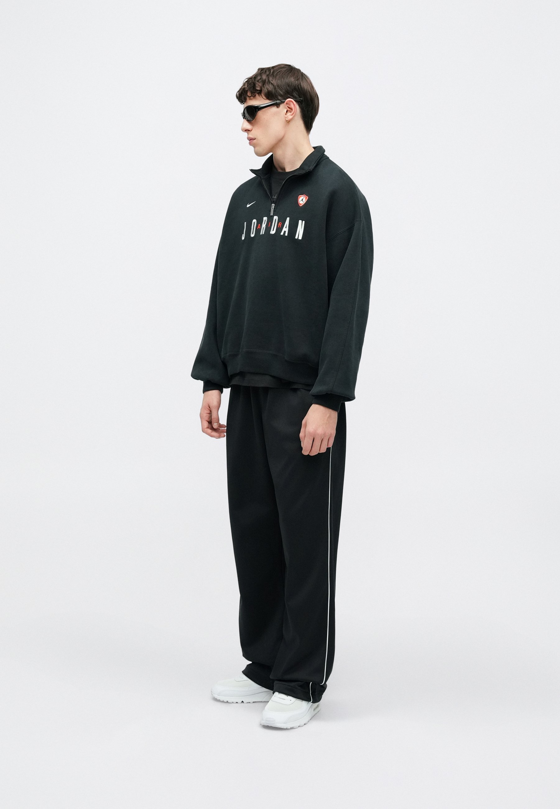 jordan black sweatshirt