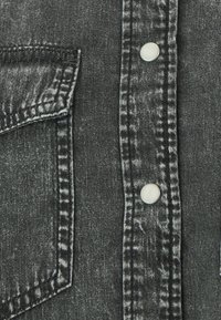 GAP CROPPED WESTERN - Blusa - black wash