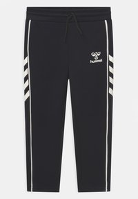 Pantalones deportivos negros con cintura ajustable, con franjas laterales blancas y un pequeño logo. Fabricados en un material suave y elástico.