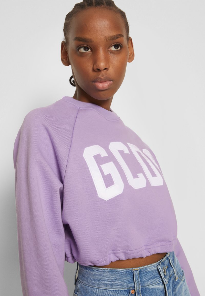 Damen Bekleidung | GCDS LOGO COULISSE CROP CREWNECK Sweatshirt lilac/flieder - UW46339 Damen Bekleidung | GCDS LOGO COULISSE CROP CREWNECK Sweatshirt lilac/flieder - UW46339