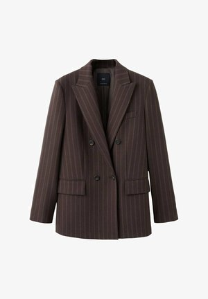 Ruskea kaksirivinen bleiseri, jossa pystysuorat ohutraidat, leveät lovelliset kaulukset, kaksi etutaskua ja sileä kangaspinta.