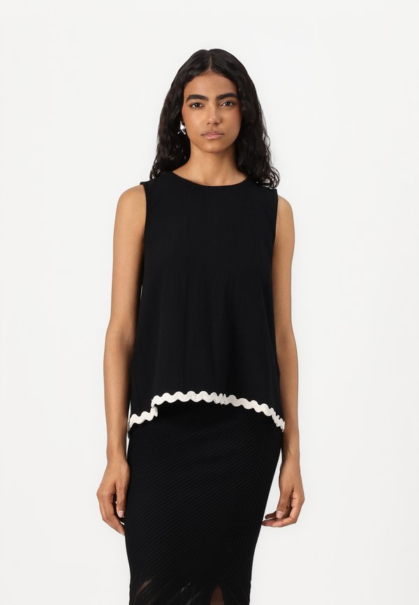 VIMANDA WAVY O NECK - Bluse