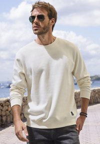 john devin Sportska majica - creme