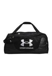 Sac de sport noir en matériau durable, doté d'un grand logo Under Armour argenté, de deux poignées et d'une bandoulière ajustable.