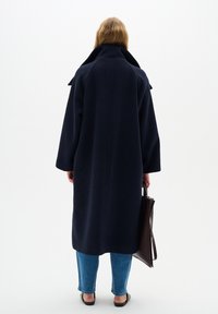 InWear THORAIW COLLAR  - Klasičan kaput - marine blue