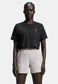 On ACTIVE - Lihtne T-särk - black