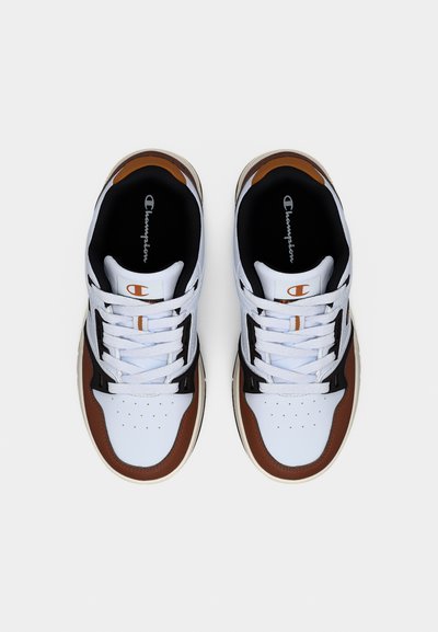 Champion RD18 2.0 LOW UNISEX - Trainers - white/royal blue  display picture 2