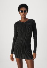 Guess Originals GO RAW MINI DRESS - Robe pull - jet black