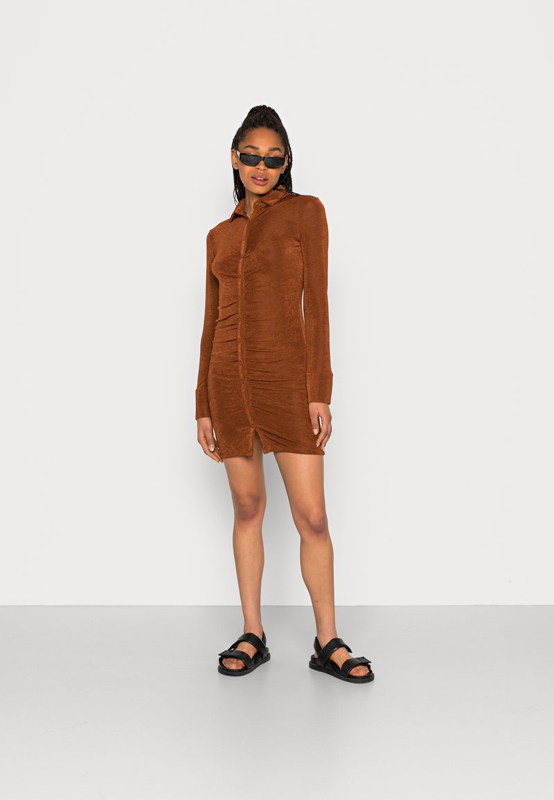 Damen Freizeitkleider | Gina Tricot DOLLY SHIRT DRESS Jerseykleid turtoise/braun - FP15542 Damen Freizeitkleider | Gina Tricot DOLLY SHIRT DRESS Jerseykleid turtoise/braun - FP15542
