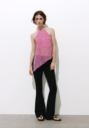 PULL&BEAR, WAVY OPEN BACK HALTER - TOP - Débardeur - pink