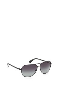 Occhiali da sole aviatori in metallo nero con lenti grigio scuro a gradiente e montatura sottile. Presentano comodi cuscinetti per il naso e aste curvate.