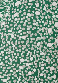 Pieces Maternity PMNYA - Top - verdant green
