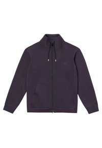 Sudadera de cremallera color púrpura oscuro con cuello alto, dos bolsillos frontales, puños elásticos y un pequeño logo en el pecho. Textura suave.