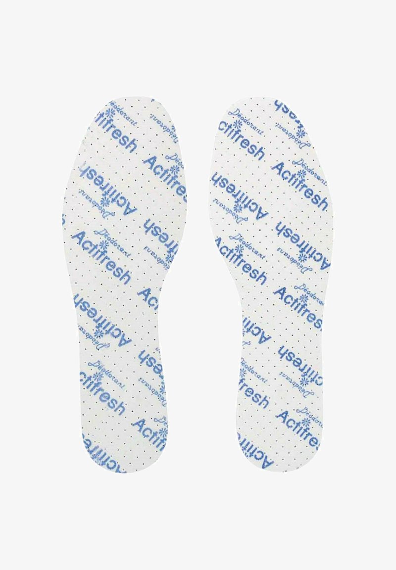 Plantillas blancas con la marca azul "Actifresh", que presentan una textura punteada para transpirabilidad y control de la humedad. Diseño plano y ovalado.