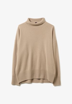 Beige geribbelde coltrui met lange mouwen en een iets losse pasvorm, plat gelegd op een witte achtergrond.