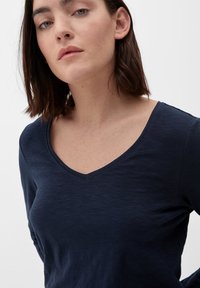 s.Oliver LONGSLEEVE MET SLUBSTRUCTUUR - Langarmshirt - navy