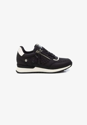 Refresh, Zapatillas - black