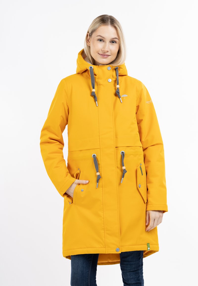 Gelber wasserdichter Parka mit Kapuze, grauen Kordeln, zwei vorderen Taschen und Druckknopfverschluss. Glattes, strapazierfähiges Material, knielanges Design.