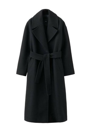 Zwarte jas van een wolmix met brede revers, een ceintuur in de taille en zijzakken. Heeft een A-lijn silhouet en lange mouwen.