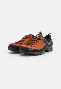 Salewa MS MTN TRAINER 2 GTX - Sapatos de caminhada - autumnal/black