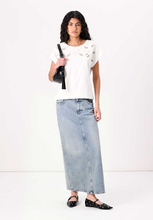 JDYROSE O NECK - Print T-shirt - cloud dancer3