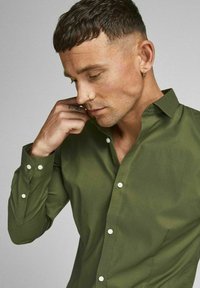 Jack & Jones PREMIUM JJPRPARMA NOOS - Kauluspaita - olive night