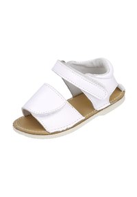 Sandalias de cuero blanco con dos correas de Velcro ajustables, diseño de punta abierta y una plantilla acolchada beige. Detalles de costura a lo largo de los bordes.