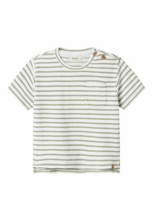 Randig kortärmad t-shirt i mjuk bomull. Har vita och olivgröna ränder, en bröstficka och tvåknappsstängning på axeln.