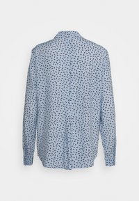 Camicia azzurra a maniche lunghe con motivo astratto nero, colletto, dettaglio di piega sul retro e polsini con bottoni. Tessuto liscio.