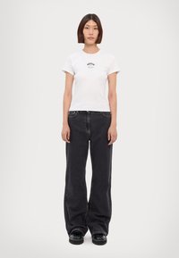 MOSCHINO JEANS LOGOS - T-shirt - bas - fantasia bianco