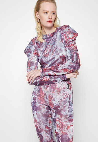 KOCHÉ PANTS - Pantalon classique - red/blue/white