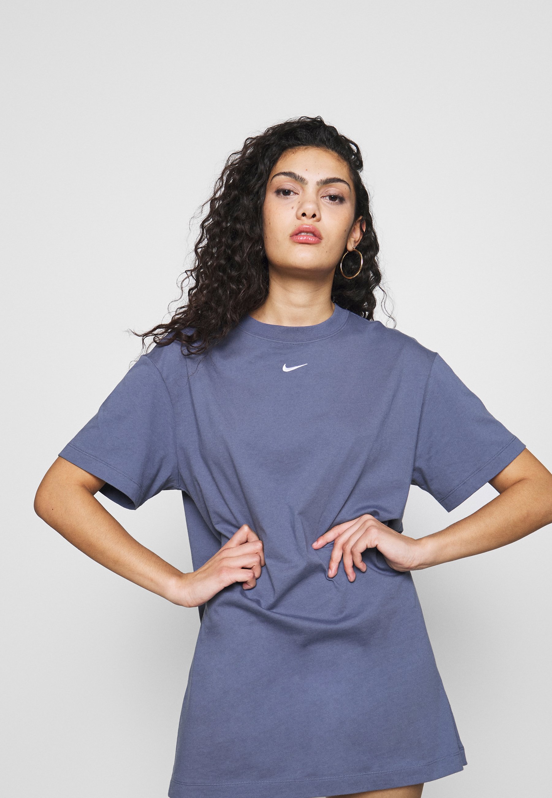 diffused blue shirt