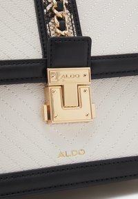 ALDO HENNAH - Håndveske - white/black