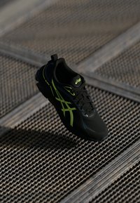 ASICS SportStyle GEL-QUANTUM 180 VIII UNISEX - Sneakers low - black/carrier grey
