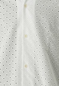 DRYKORN BIJAN - Button down-skjorte - ecru