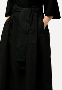 Ulla Popken MIXED FABRIC SHORT SLEEVE  - Maxikleid - black