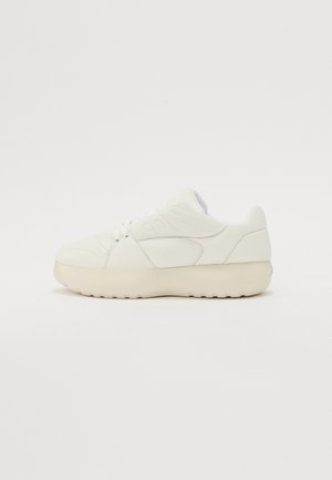 DSQUARED2 ICON Skate shoes - white