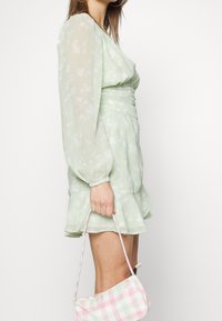 Gina Tricot Omlottkjol - green