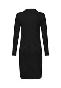Robe noire en tricot à manches longues avec texture côtelée et col, coupe ajustée, poignets ourlés et longueur au genou.