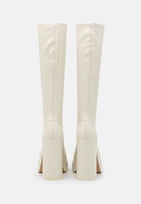 Steve Madden CYPRESS - Platform boots - off white