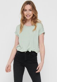 ONLY MOSTER STRIPE S/S NOOS - Print T-shirt - frosty green